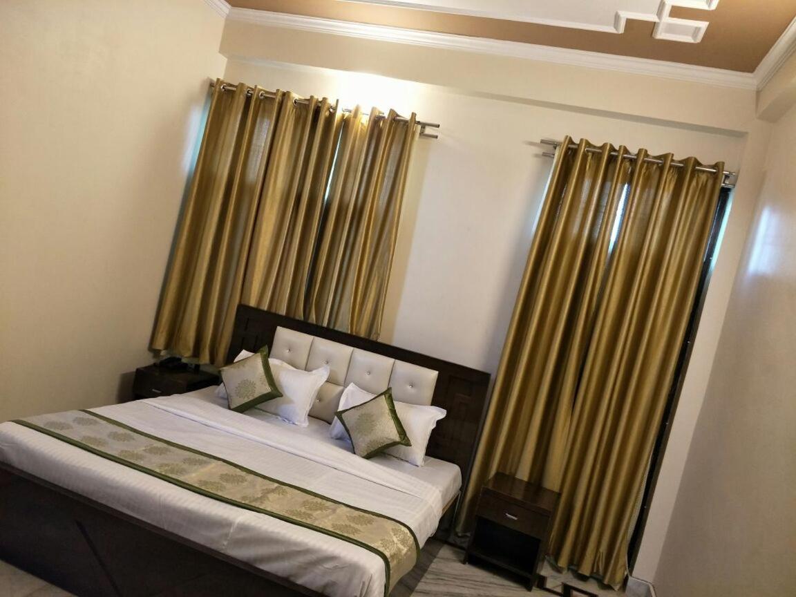 Surabhi Garden Inn Lucknow Eksteriør bilde