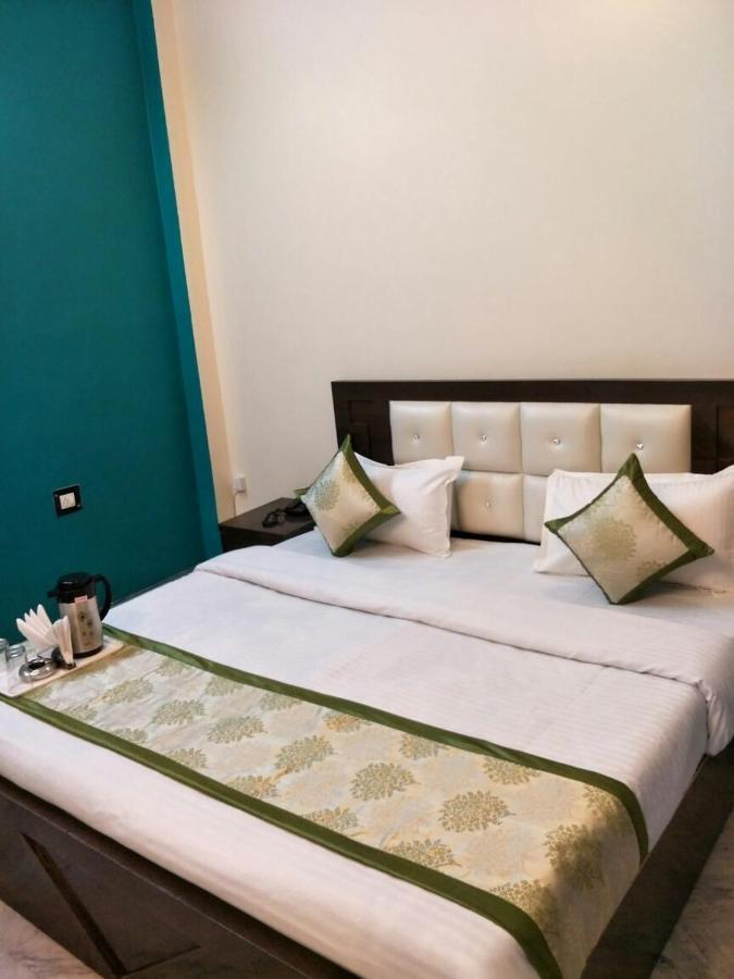 Surabhi Garden Inn Lucknow Eksteriør bilde